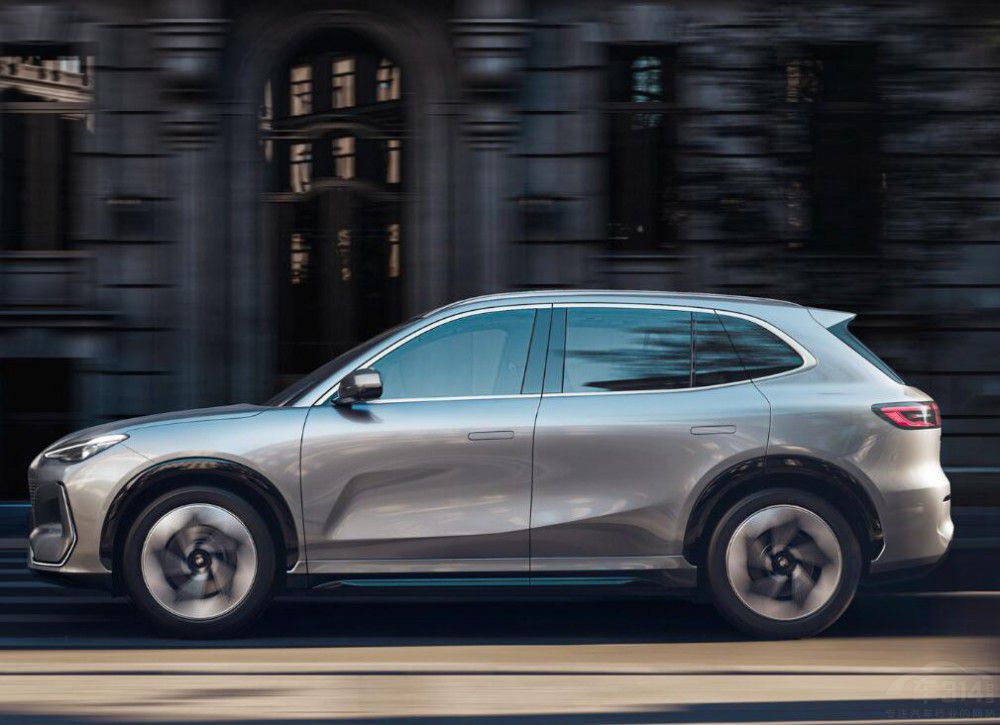 �°���ֵ���ڴ�������SUV���ԃr�ȶ����e