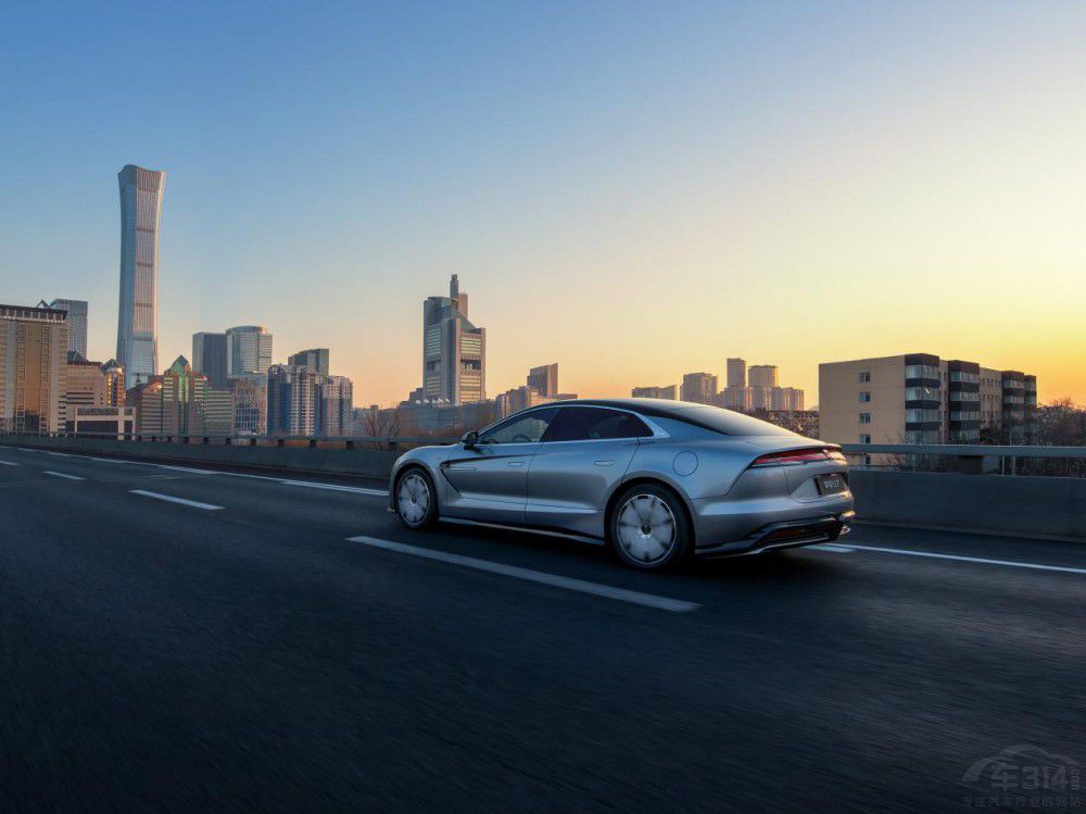 �°����@�׿�߶˺��A܇��ֵ�����֚W��