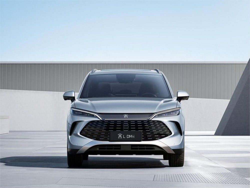 �°���ֵ�����ֵ�3�_���SUV�C�ό�����