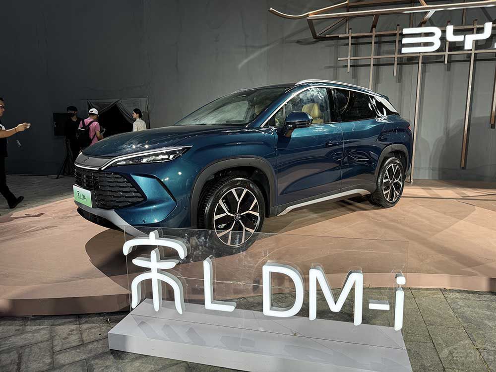 �°����I��(gu��)�a(ch��n)SUV�@3����܇���ܡ��ﳬ��ֵ��