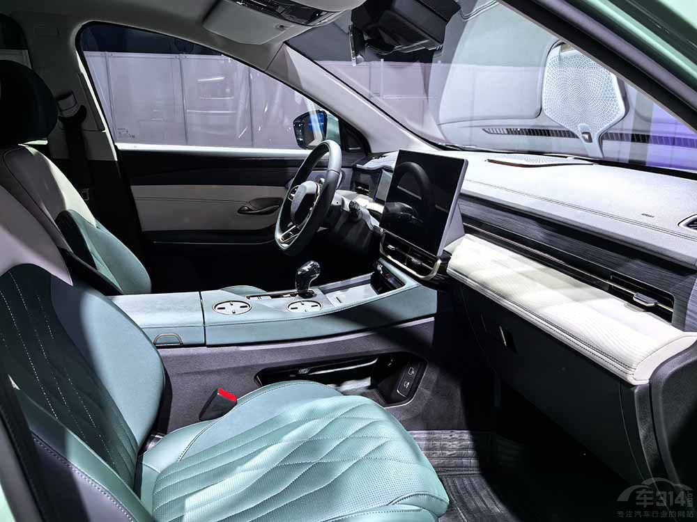 �ٴ����@���������SUV���ԃr�ȶ���ٝ