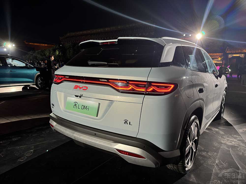 �°����I��(gu��)�a(ch��n)SUV�@3����܇���ܡ��ﳬ��ֵ��