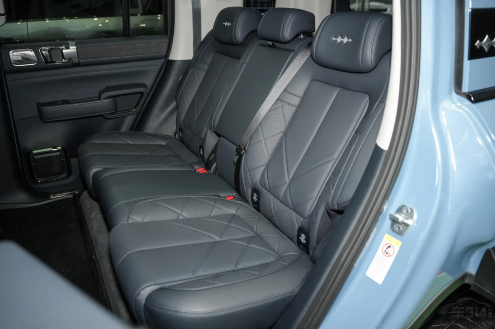  ���a(ch��n)Ӳ��SUV�ġ��QِȦ�����̱���5�c̹��