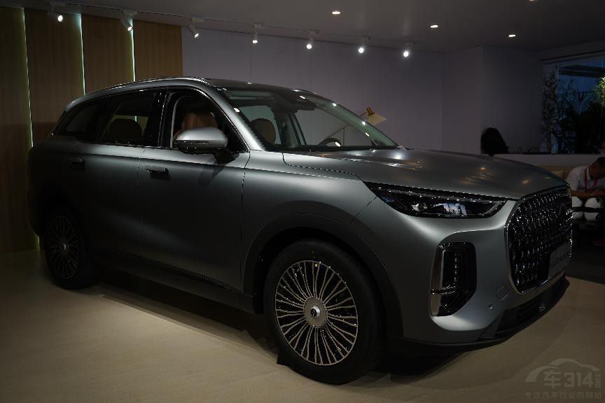 ��ԽL������8L���l�Ǹ��Q�ļ���SUV