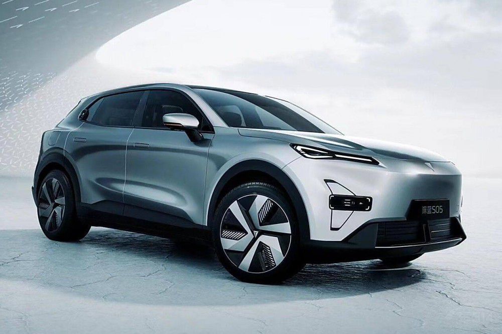 �ɶ�܇չ�����װl(f��)SUV�������°����˚���