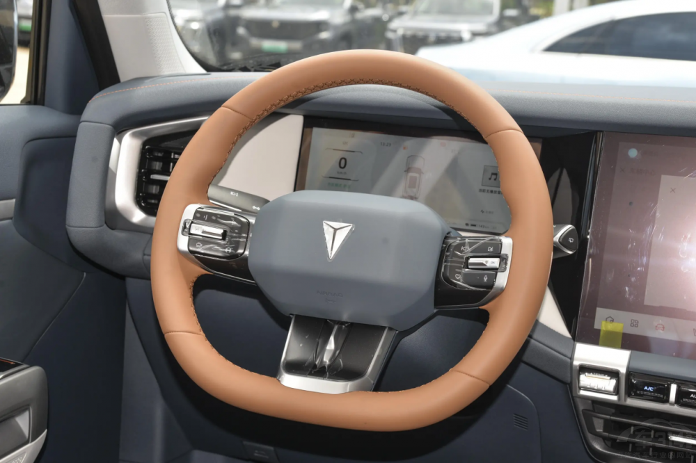 深藍(lán)G318方程豹豹5誰(shuí)是越野愛(ài)好者心頭好 深藍(lán)G318方程豹豹5誰(shuí)是越野愛(ài)好者心頭好