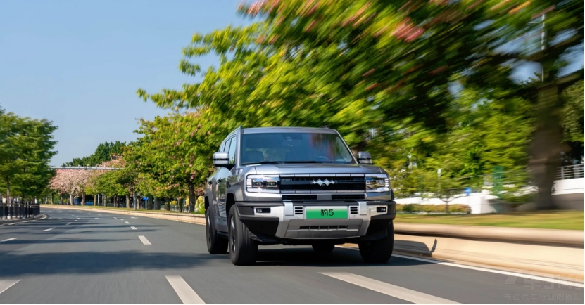 深藍(lán)G318方程豹豹5誰(shuí)是越野愛(ài)好者心頭好 深藍(lán)G318方程豹豹5誰(shuí)是越野愛(ài)好者心頭好