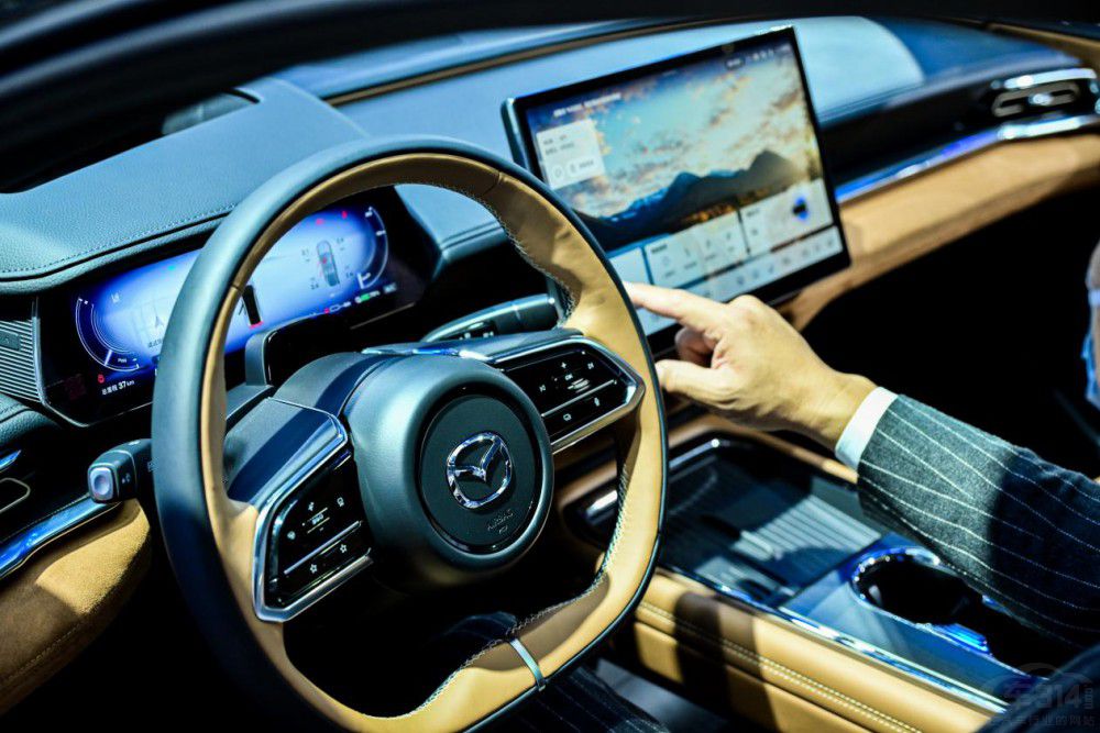 MAZDA EZ-6�I(l��ng)�����2024�ɶ���(gu��)�H܇(ch��)չ