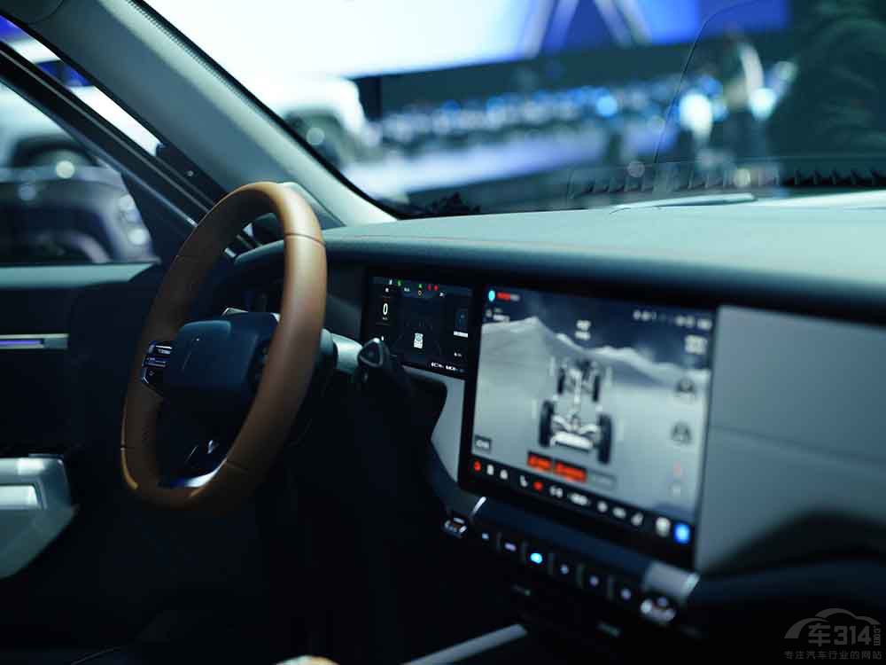 25�fԪ�ć��a(ch��n)SUV �@�׿�Ă�(g��)�� ��̫��(qi��ng)��