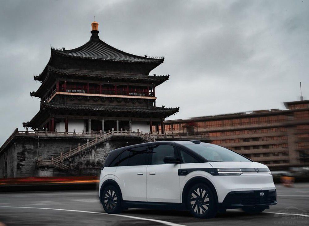 10�·�����Щ�����e(cu��)�^����܇ 30�f��ס