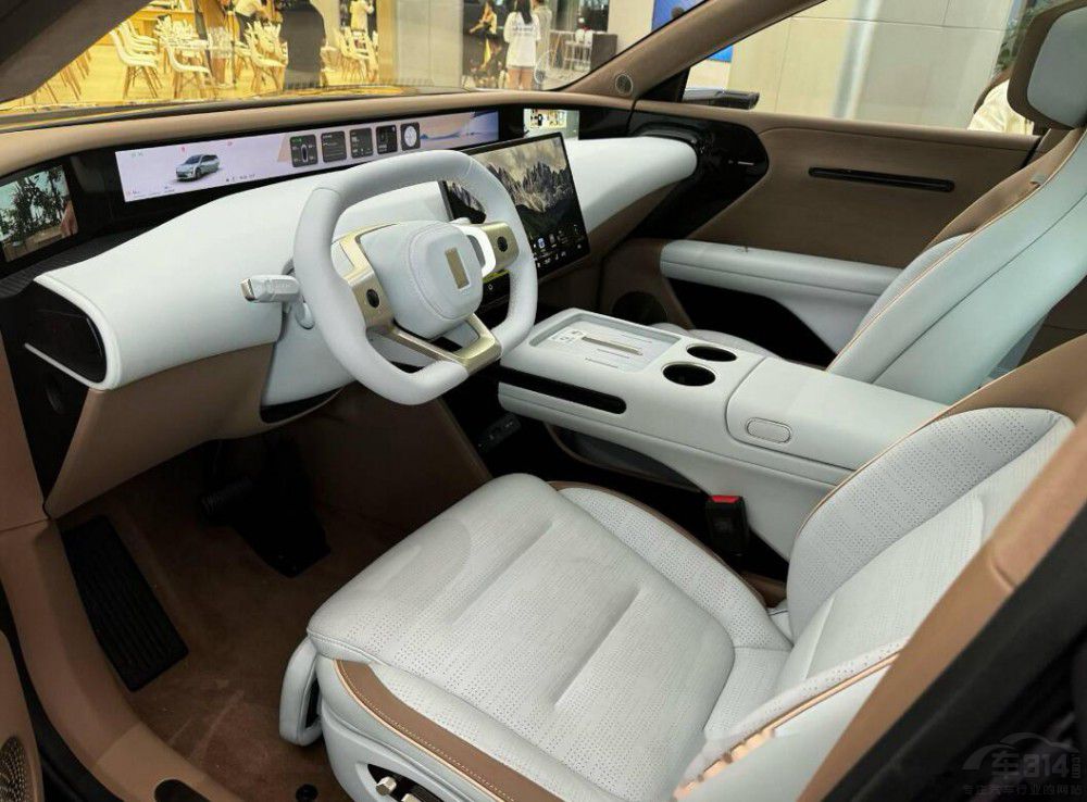 ���ɚ����@������ֵ��SUV��Ů����_��