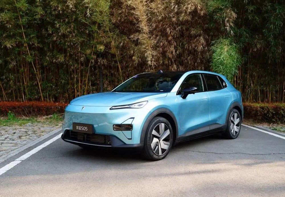 ���ɚ����@������ֵ��SUV��Ů����_��