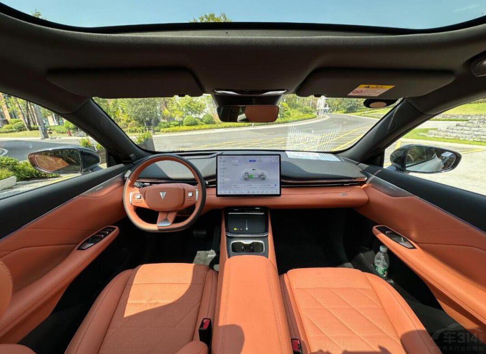 ���ɚ����@������ֵ��SUV��Ů����_��