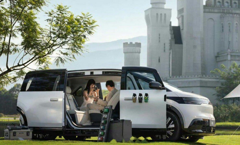 ��������30�fԪ��(n��i)�������I���Ă�����܇��