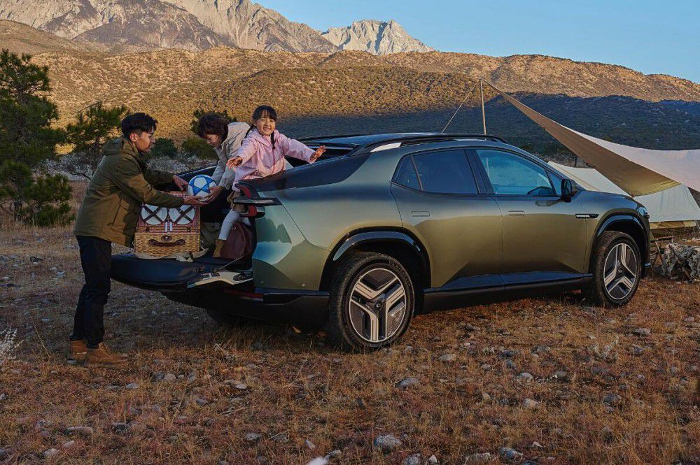 ��������30�fԪ��(n��i)�������I���Ă�����܇��