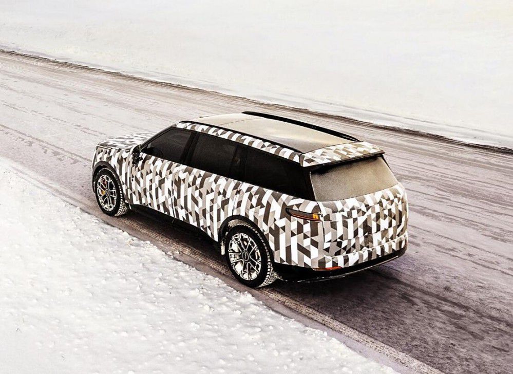 2025���ɶ��� �����@�׿�SUV̫��θ����