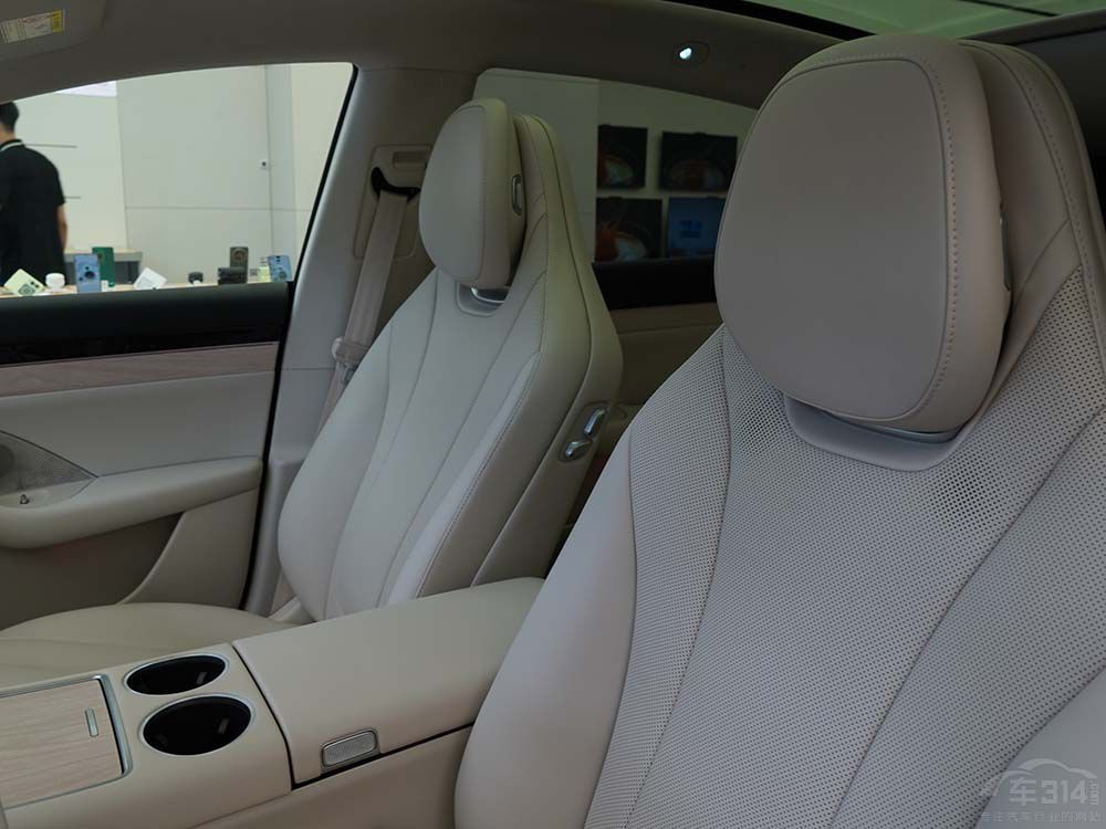 �������M�M���ǽ�R7����Model Y���°���