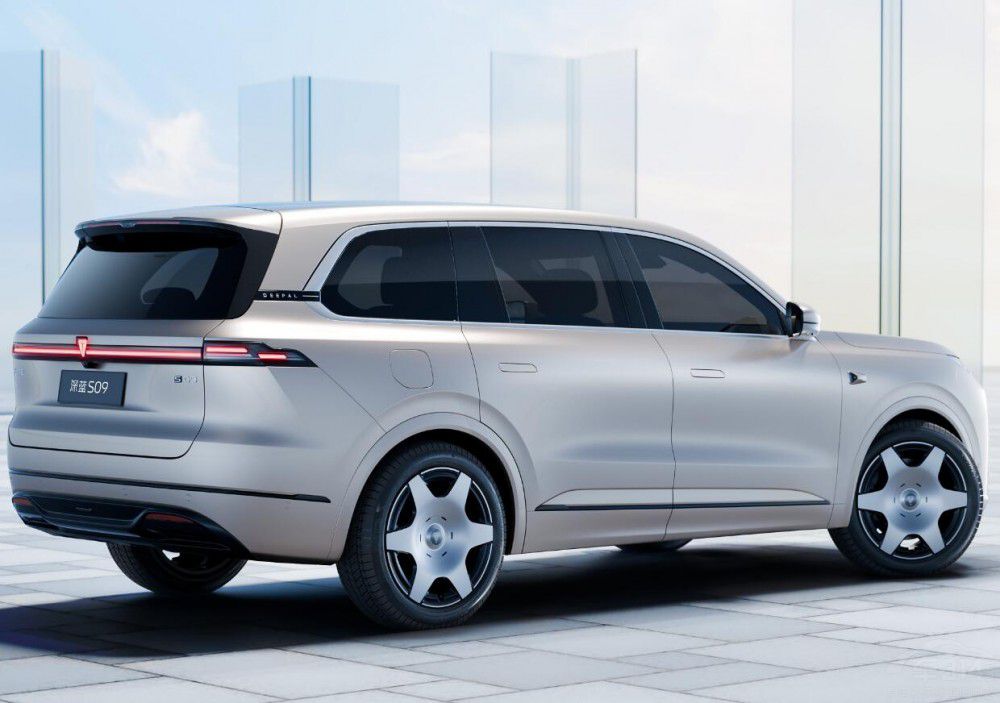 ��ŞSUV߀����30�f������͵��@����ɣ�