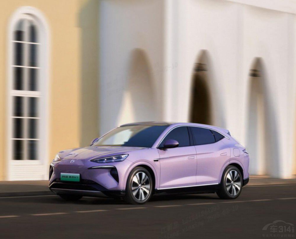 30�f(w��n)�A(y��)�� �����@�׿����µġ����󱭡�SUV