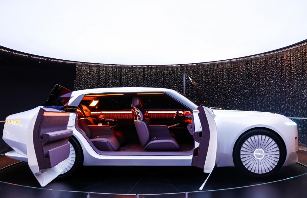 �Ϻ�܇չ��ţ�ĸ���܇ ��ҿ�ȥ�����a(ch��n)����