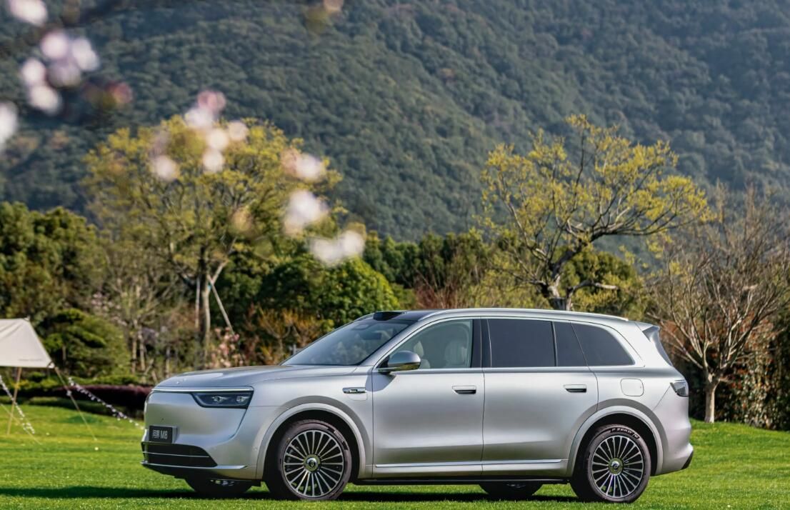 �A(y��)��30�f(w��n)Ԫ��(n��i)������������SUV����Щ���]