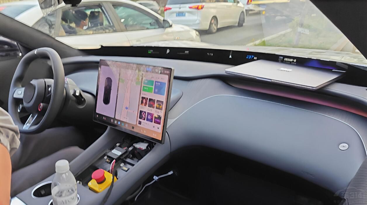 С��YU7����˹��Model