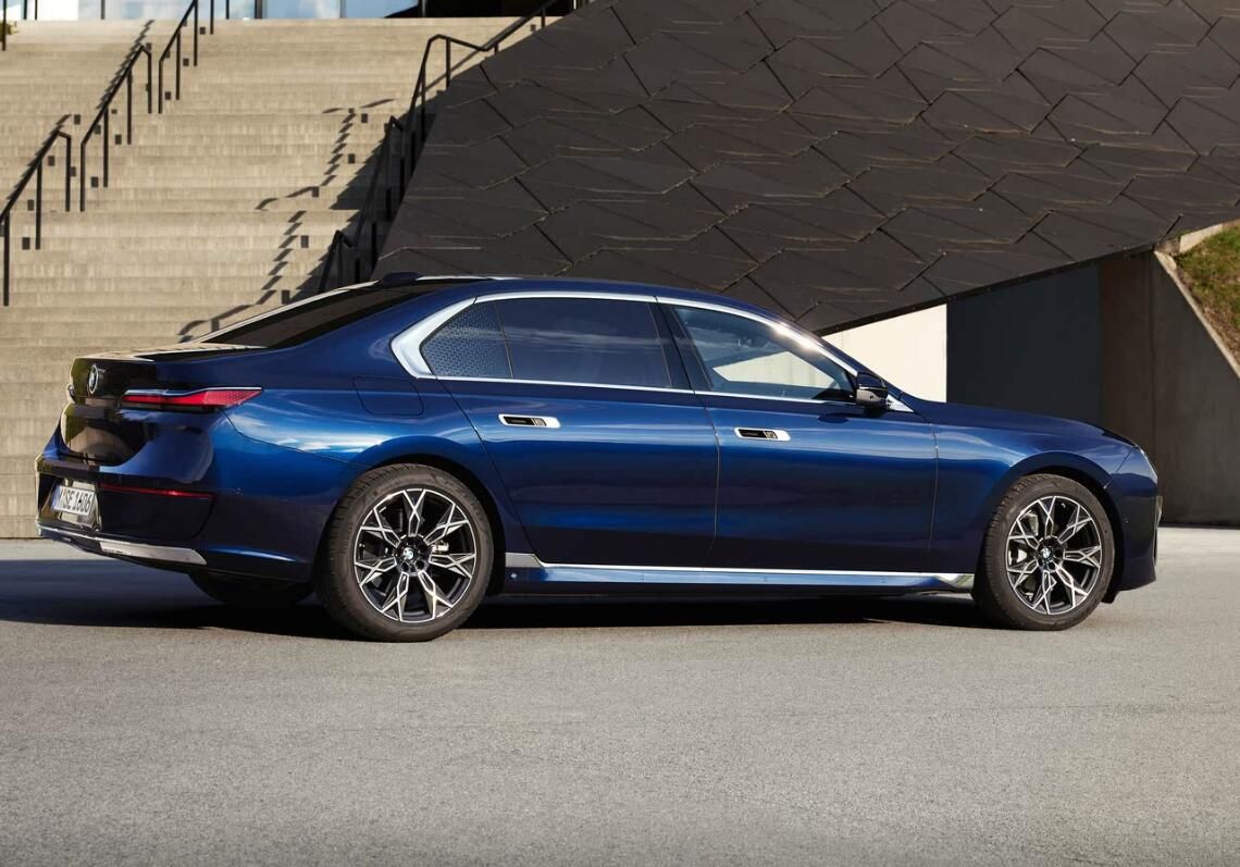 ȫ��λ�A�飡���S800��(du��)�Ȍ��R740Li