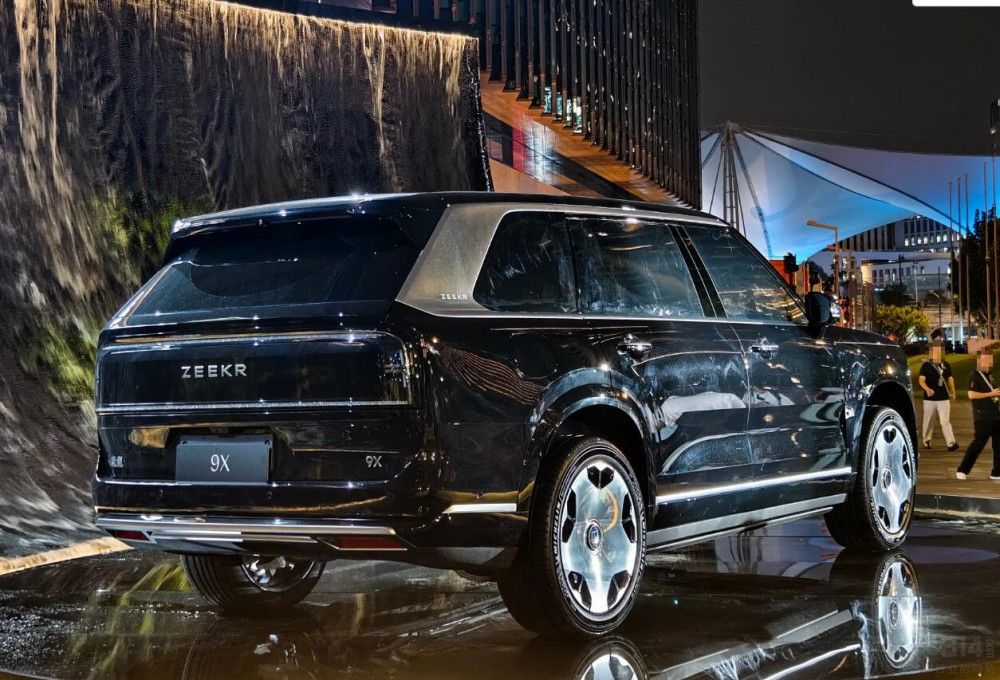 50�f����ŞSUV�°������O�9X�Ŀ�ֵ���I��