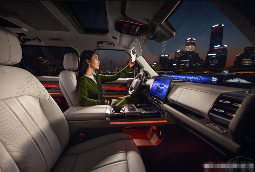 �����ٿ��l(w��i)ʿ�Ե����a(ch��n)ԽҰSUV��(sh��)�ݸ���(qi��ng)��