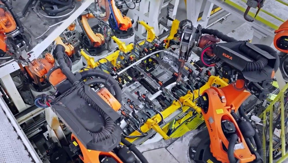 ����ȫ��Ӳ��SUV����ǰ�A���˱�����R��