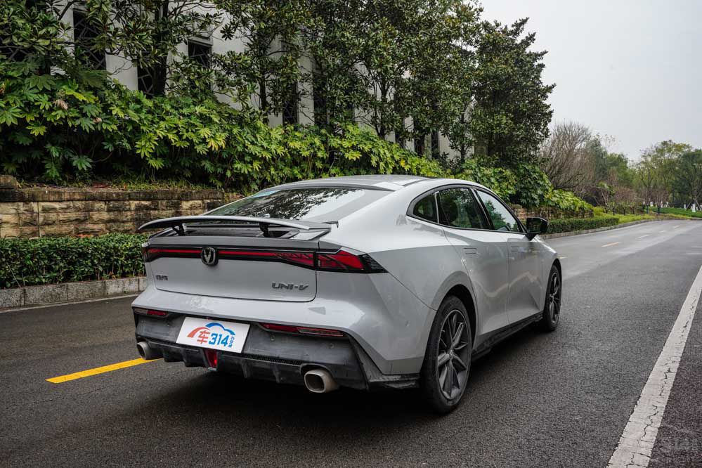 ���Ԅ�(d��ng)����β�� �L(zh��ng)��UNI-V�A(y��)����ʽ�_(k��i)��