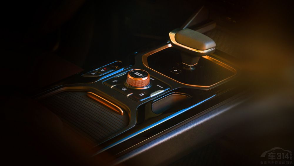 黑金套件加持 吉利新豪越將推黑金限定版 黑金套件加持 吉利新豪越將推黑金限定版