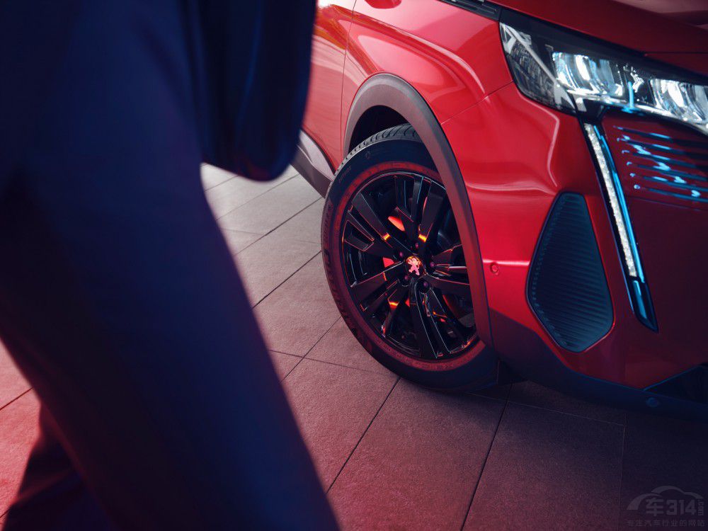 ����ھ`�ş��t ȫ��4008��ҹ�����У�