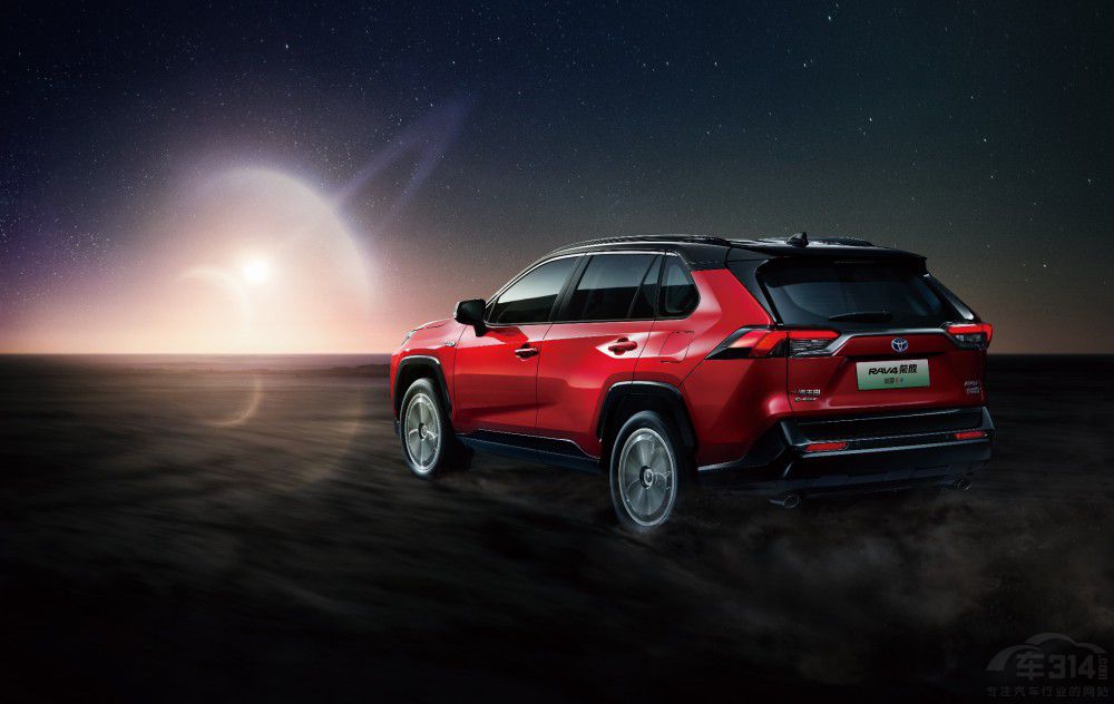 һ���S��RAV4�s���p��E+ 2022�����У�