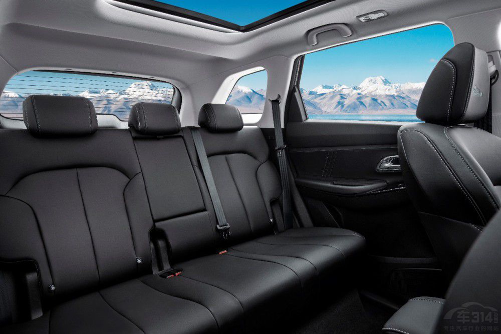 機甲綠車身顏值高 歐尚X7PLUS樂游版上市 機甲綠車身顏值高 歐尚X7PLUS樂游版上市