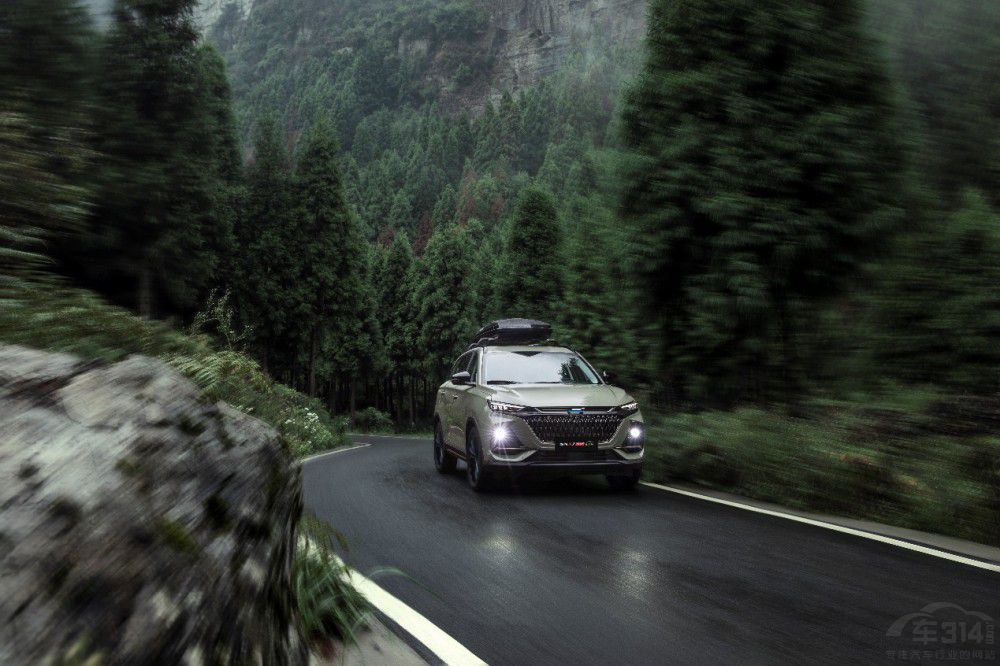 機甲綠車身顏值高 歐尚X7PLUS樂游版上市 機甲綠車身顏值高 歐尚X7PLUS樂游版上市