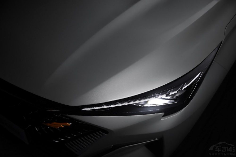 10�f(w��n)��(j��)�\(y��n)��(d��ng)SUV���x �W��X5 PLUS�_���A(y��)��