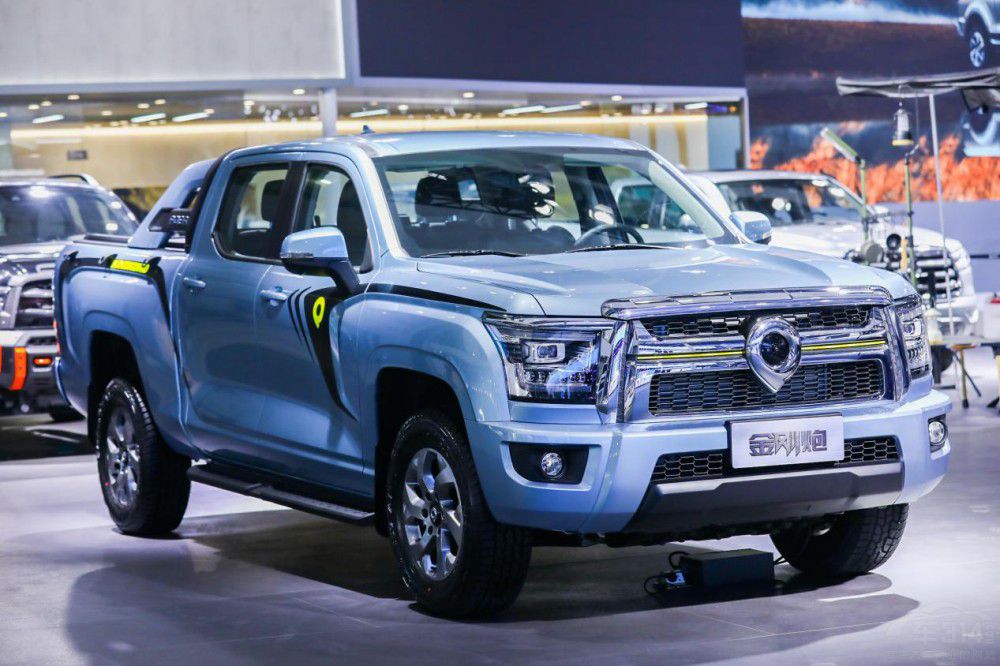 ���͸����ܺ��AƤ��ɽ���ڏV��܇չ����