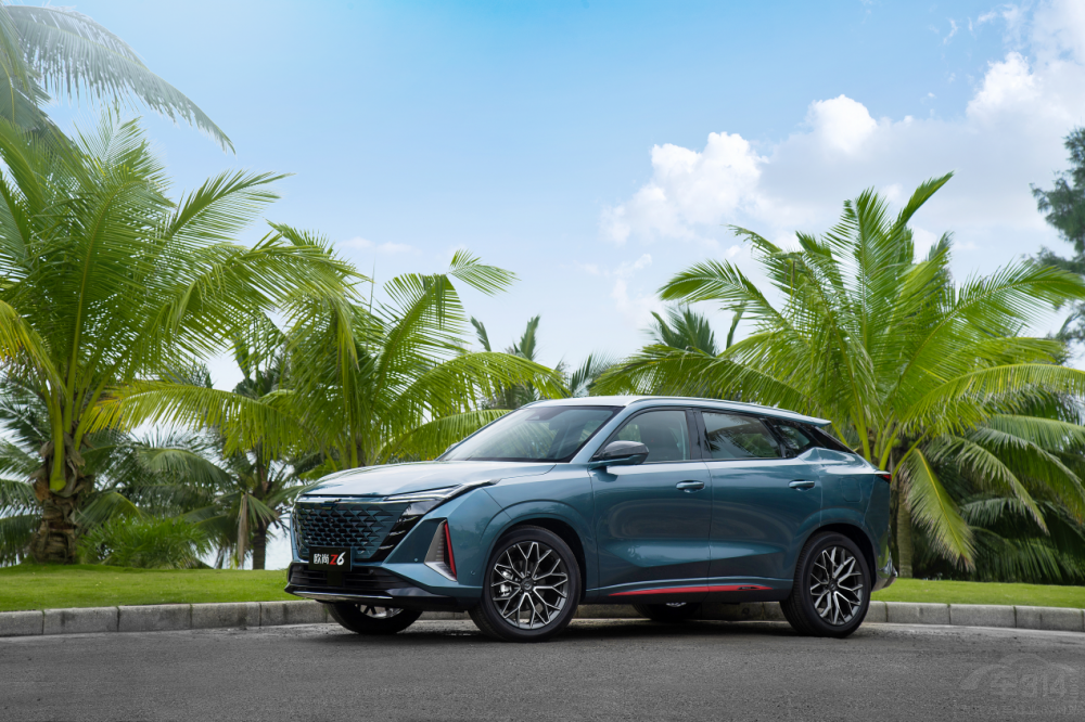 6秒級(jí)零百加速 歐尚Z6 藍(lán)鯨2.0T正式上市 6秒級(jí)零百加速 歐尚Z6 藍(lán)鯨2.0T正式上市