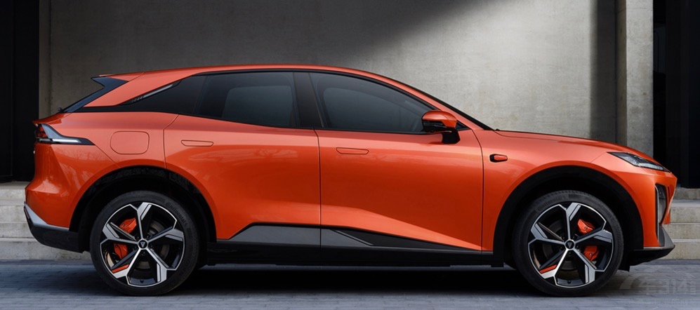 �а�Model Y ���{S7���¶��x������SUV��