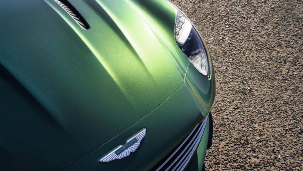 Ӣ����ʿ��ȫ�°�˹�D���R��DB12�ǈ���