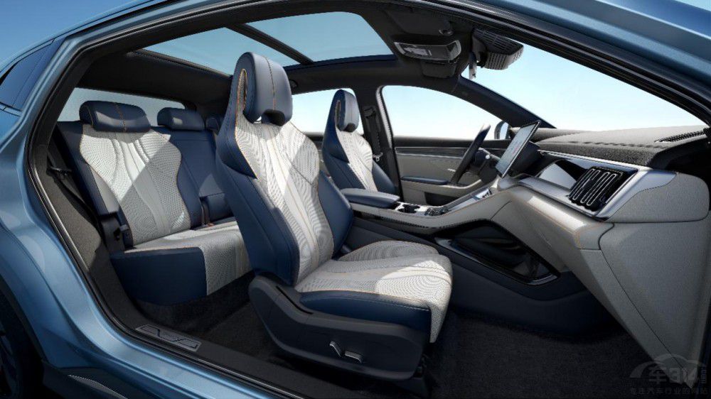 ��Ȼ�M(j��n)�A �ȁ�����PLUS��܊����ʽ������