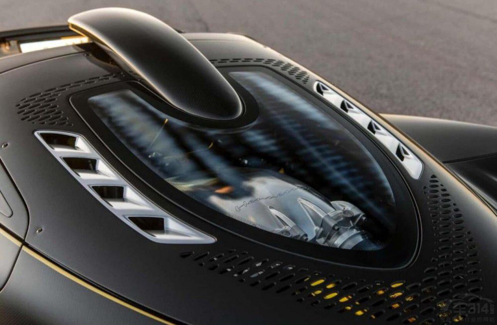 ܎��ԊVenom F5 Revolution Roadster����