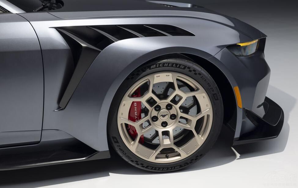 30�f��Ԫ��Ұ�R��һ�v�ܺϷ���·��ِ܇