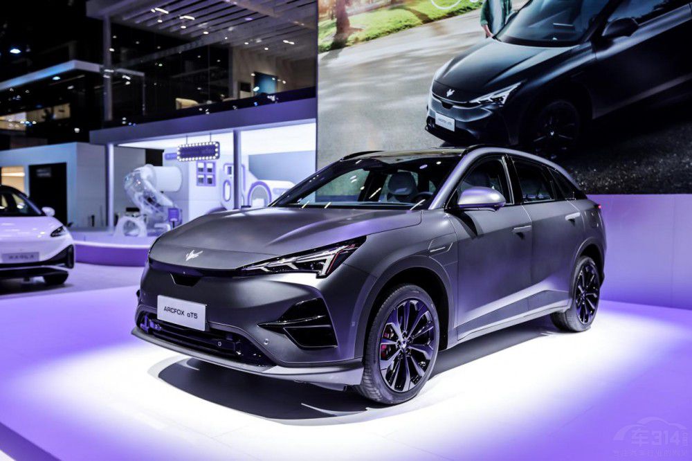 廣州車(chē)展揭秘極狐汽車(chē)阿爾法T5六大看點(diǎn) 廣州車(chē)展揭秘極狐汽車(chē)阿爾法T5六大看點(diǎn)