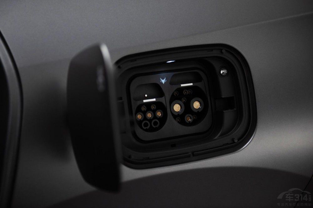 廣州車(chē)展揭秘極狐汽車(chē)阿爾法T5六大看點(diǎn) 廣州車(chē)展揭秘極狐汽車(chē)阿爾法T5六大看點(diǎn)