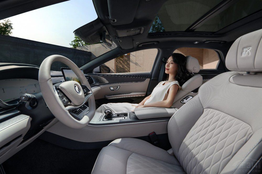 2025�� �h �����ۃr 16.58�f��23.58�fԪ��