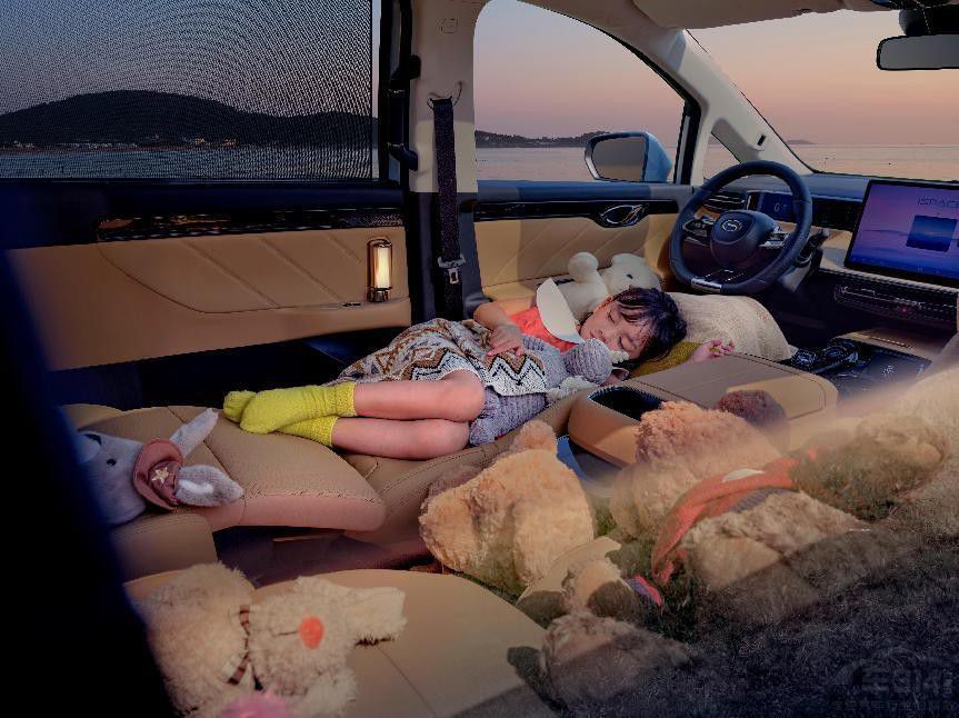 ������ƽ��������E8+ �ۃr 23.28�fԪ����