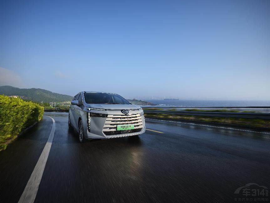 ������ƽ�ӣ�����E8+ �ۃr 23.28�fԪ����