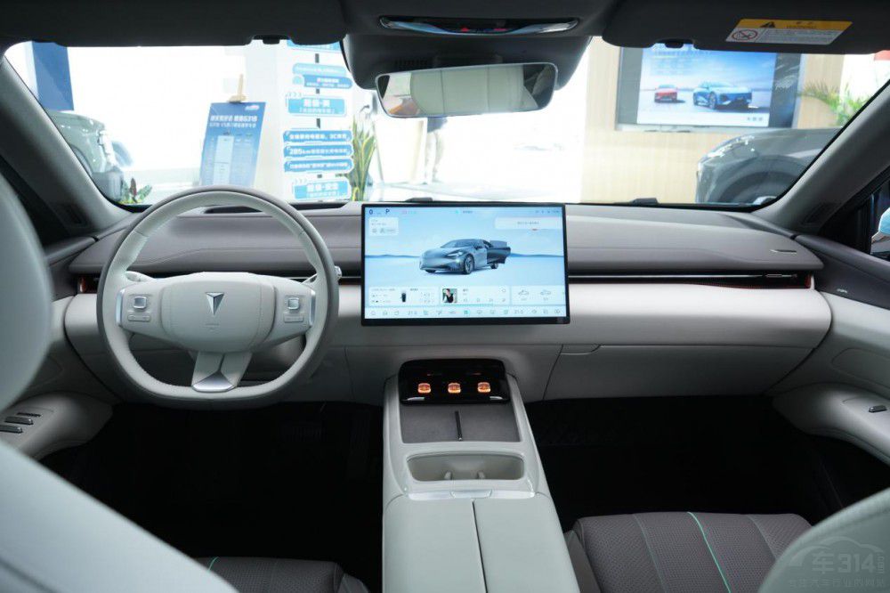 ����15�f(w��n)���A(y��)�� �����ִ���g�߿Ƽ�܇��